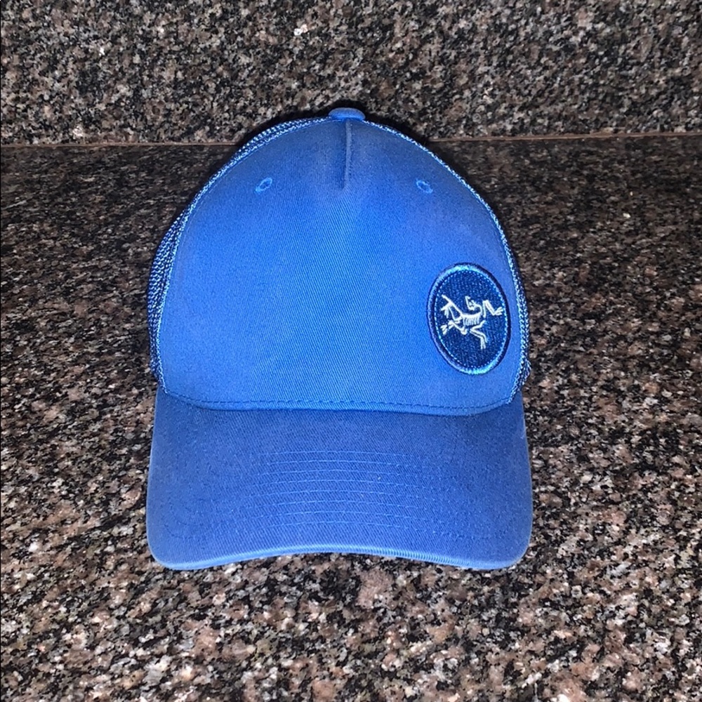 Arc’teryx SnapBack Trucker Hat